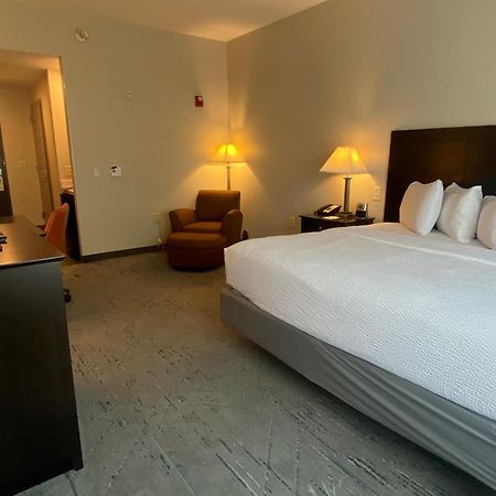 Wingate By Wyndham State Arena Raleigh/Cary Hotel Eksteriør billede