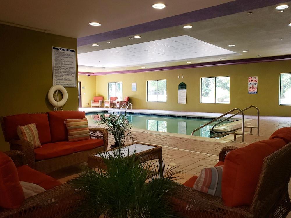 Wingate By Wyndham State Arena Raleigh/Cary Hotel Eksteriør billede