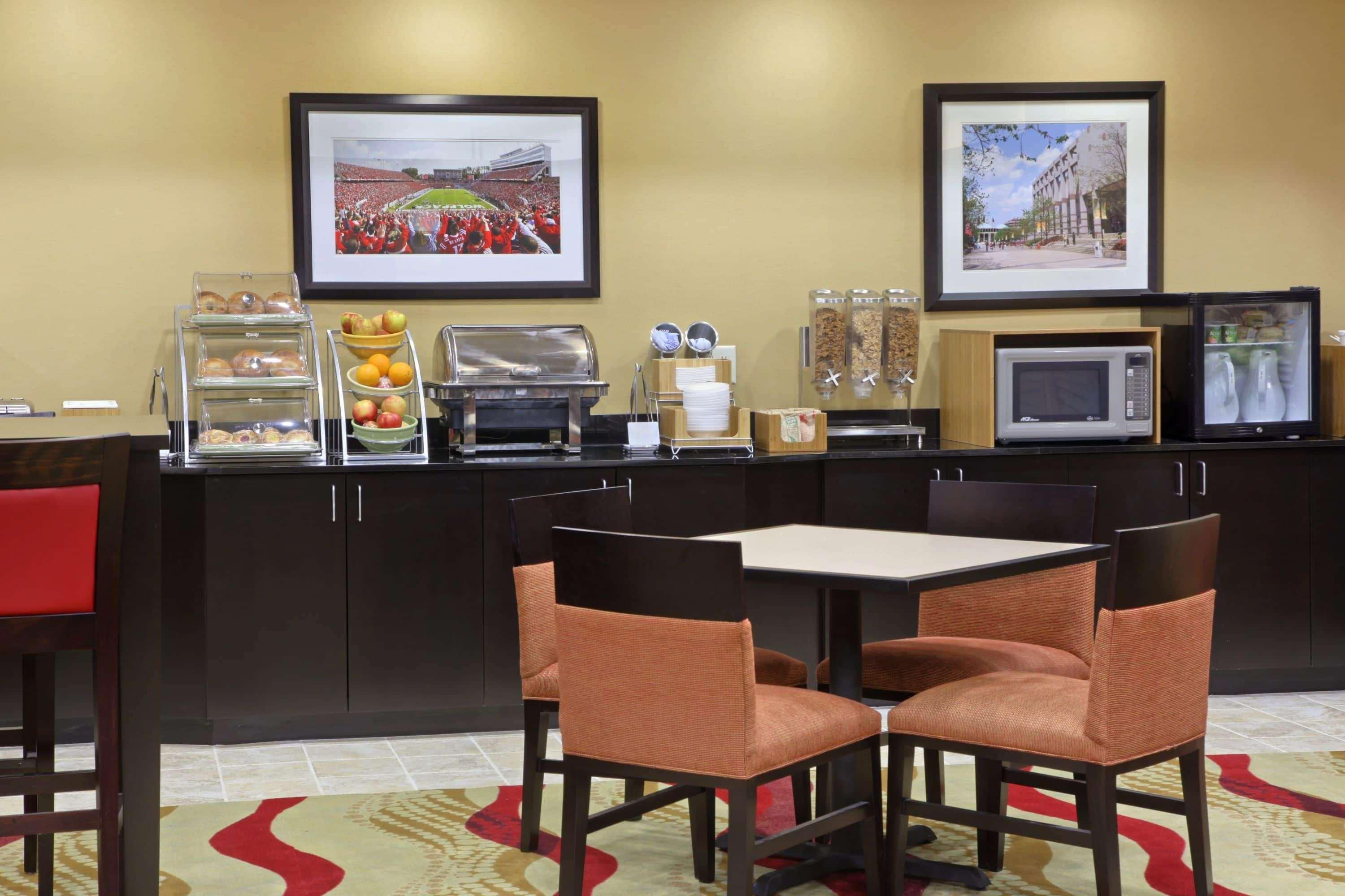 Wingate By Wyndham State Arena Raleigh/Cary Hotel Eksteriør billede
