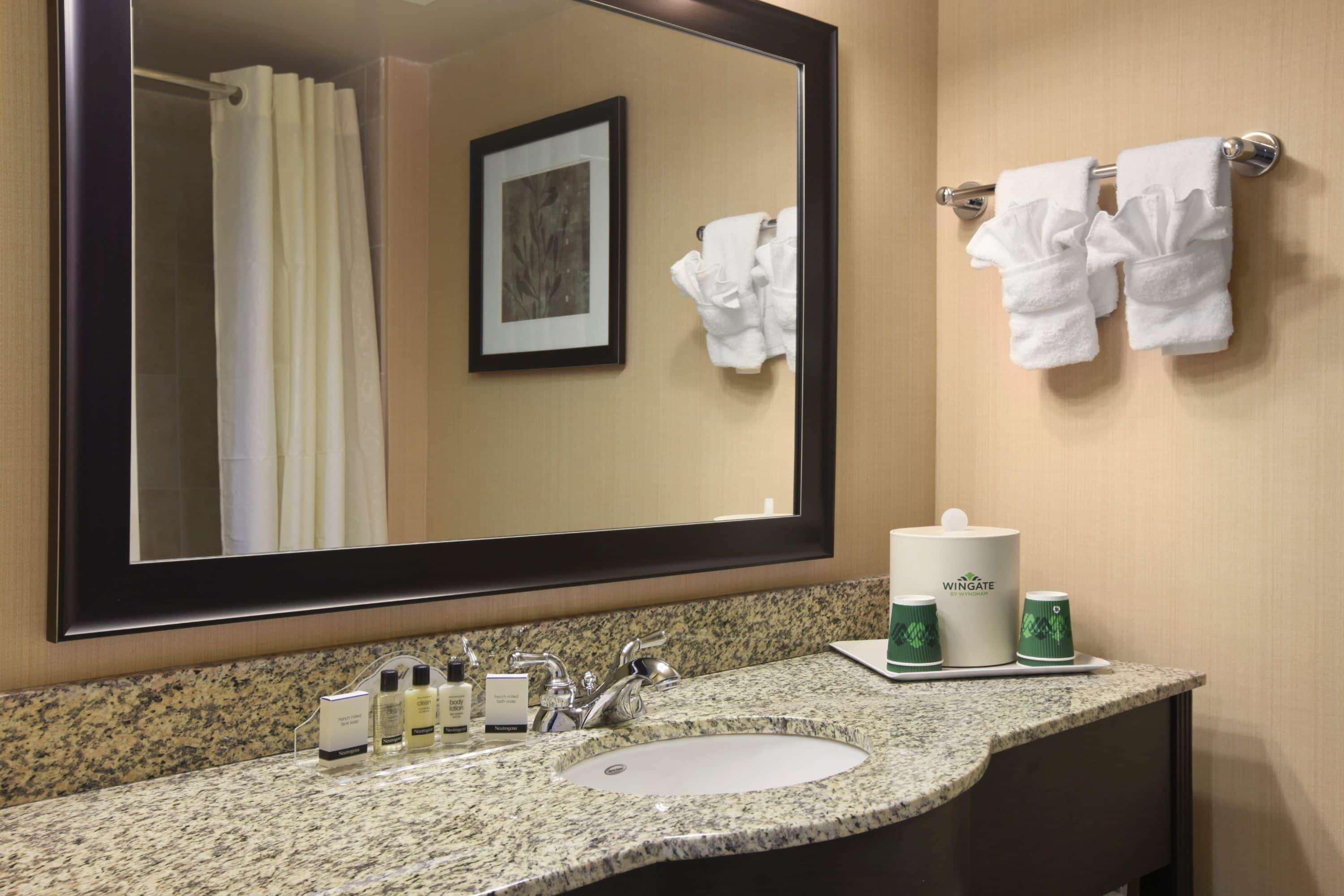 Wingate By Wyndham State Arena Raleigh/Cary Hotel Eksteriør billede
