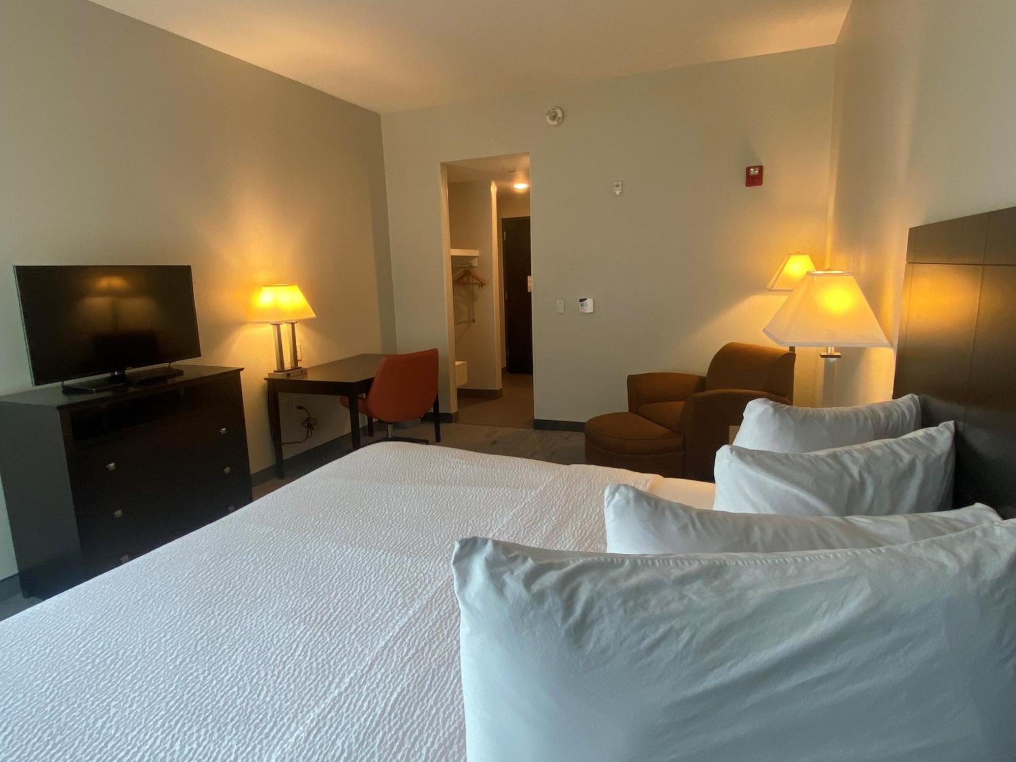 Wingate By Wyndham State Arena Raleigh/Cary Hotel Eksteriør billede