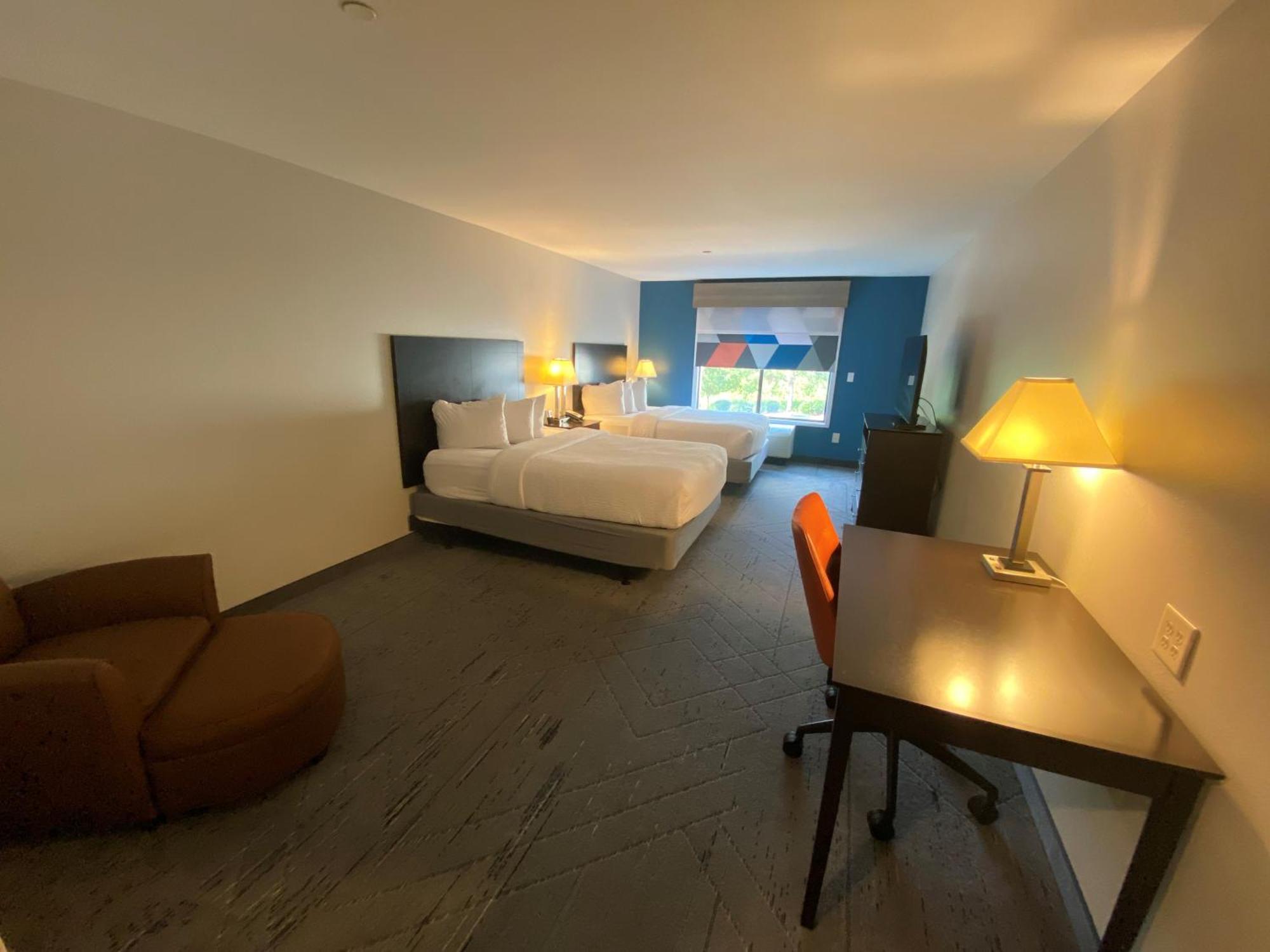 Wingate By Wyndham State Arena Raleigh/Cary Hotel Eksteriør billede