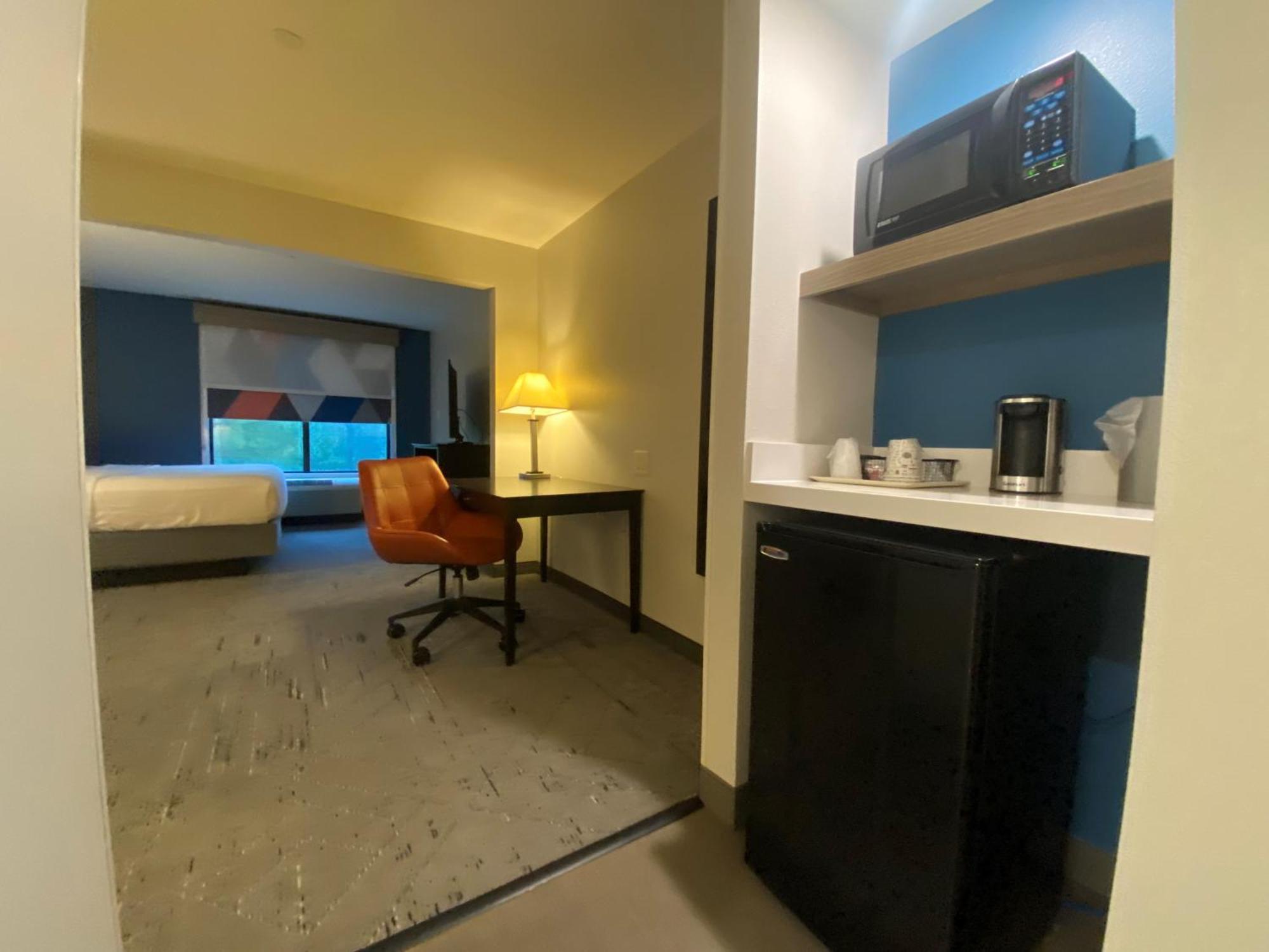 Wingate By Wyndham State Arena Raleigh/Cary Hotel Eksteriør billede