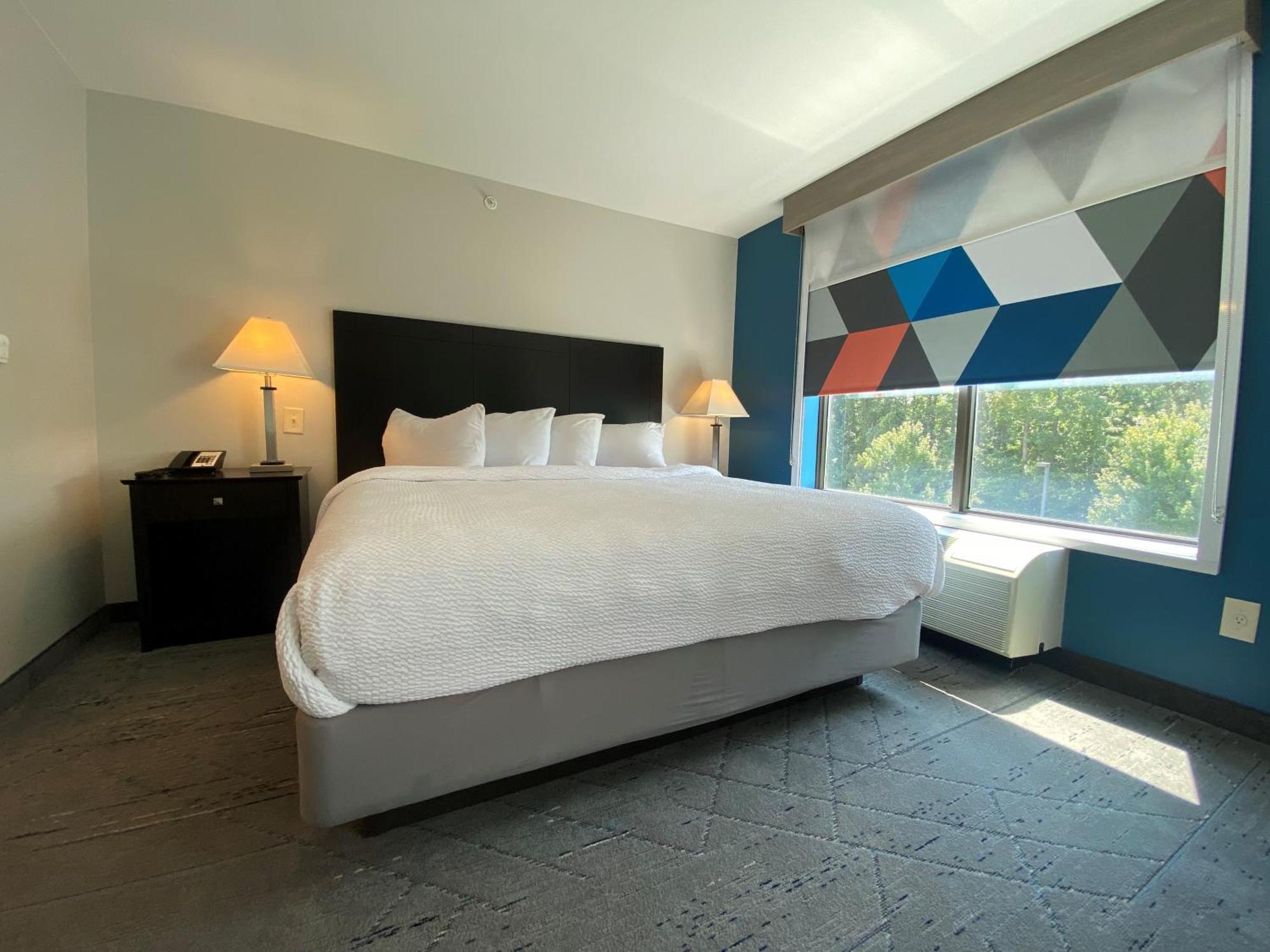 Wingate By Wyndham State Arena Raleigh/Cary Hotel Eksteriør billede