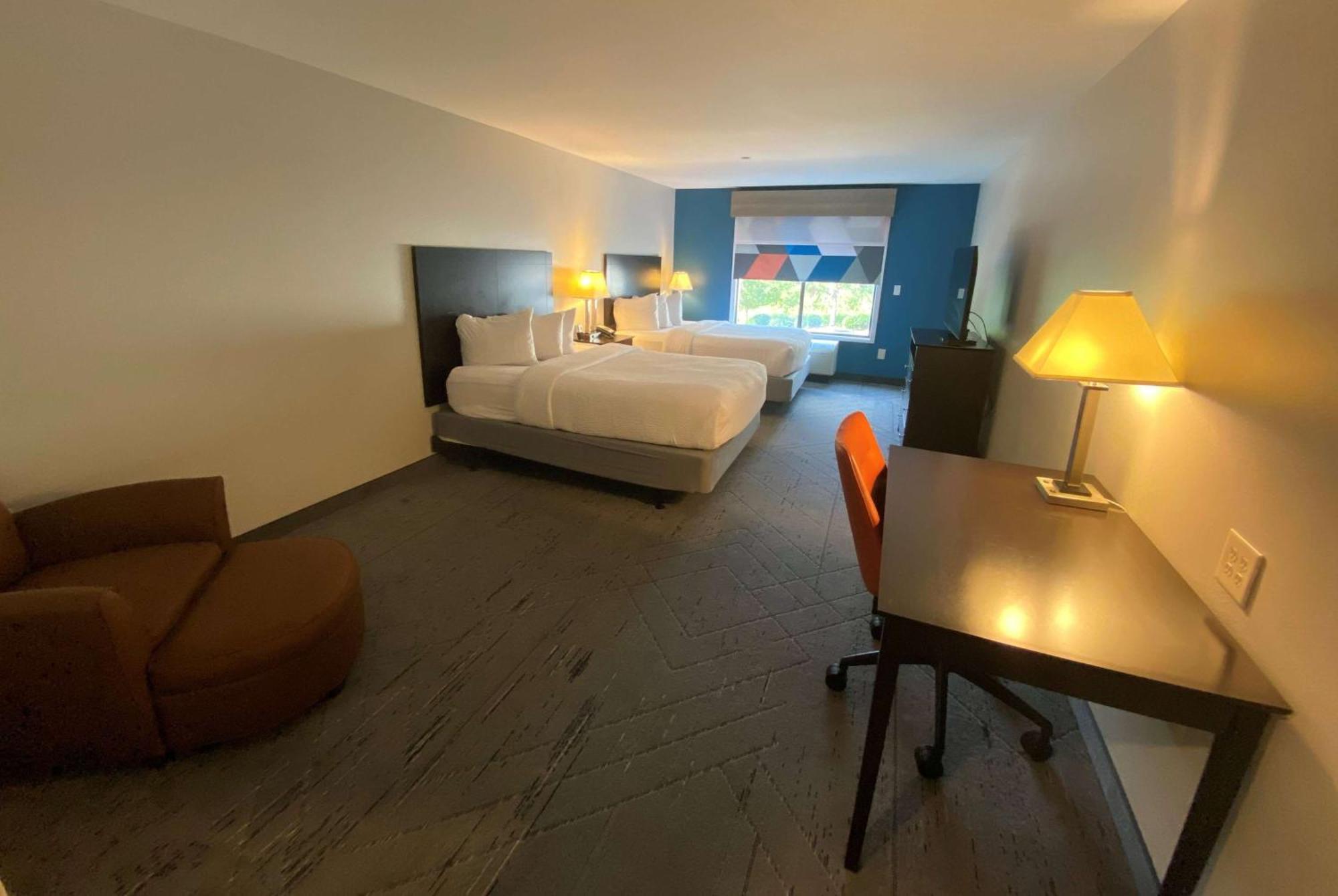 Wingate By Wyndham State Arena Raleigh/Cary Hotel Eksteriør billede