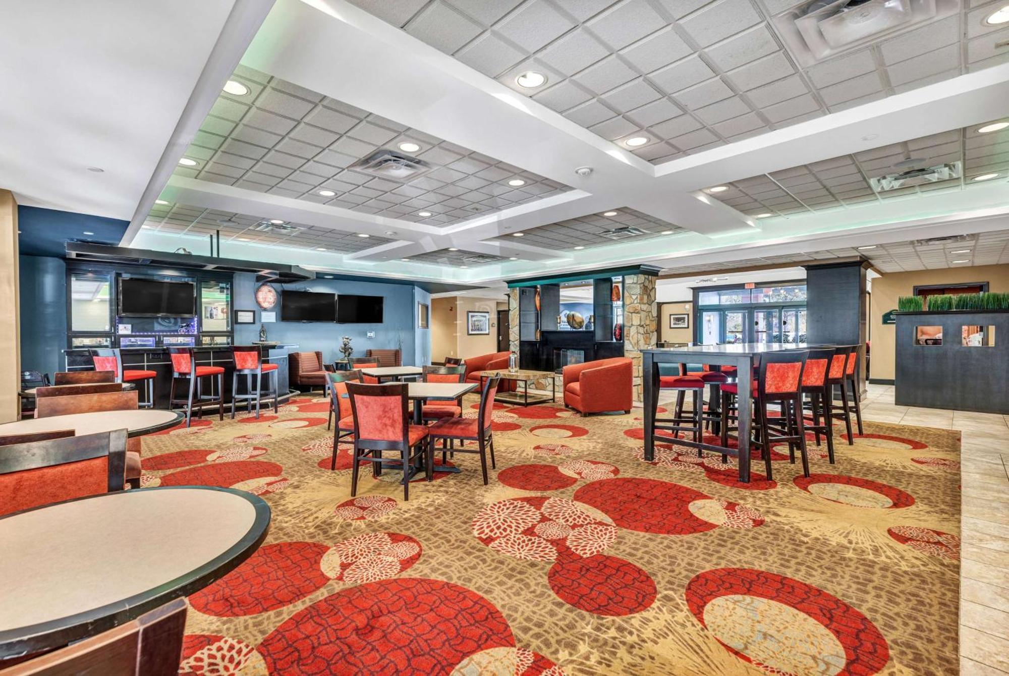 Wingate By Wyndham State Arena Raleigh/Cary Hotel Eksteriør billede
