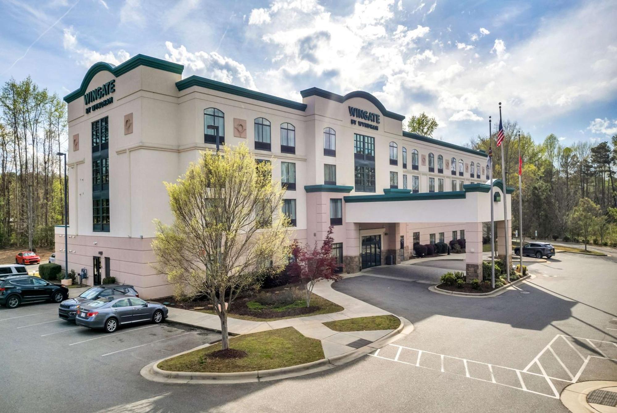Wingate By Wyndham State Arena Raleigh/Cary Hotel Eksteriør billede