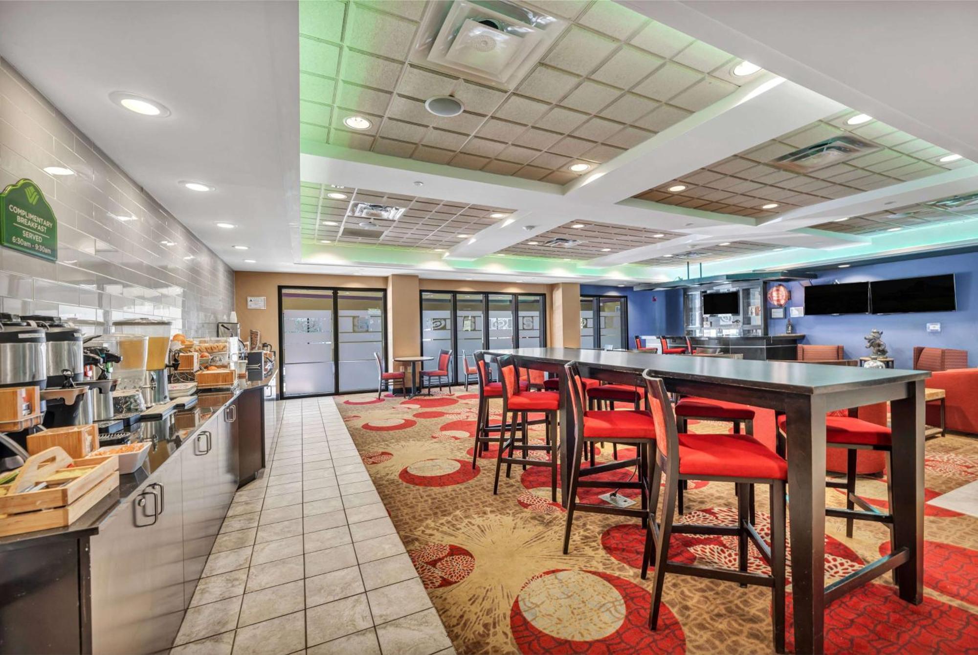 Wingate By Wyndham State Arena Raleigh/Cary Hotel Eksteriør billede