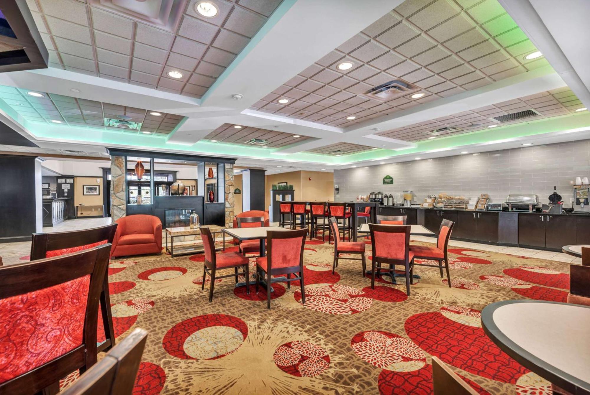 Wingate By Wyndham State Arena Raleigh/Cary Hotel Eksteriør billede