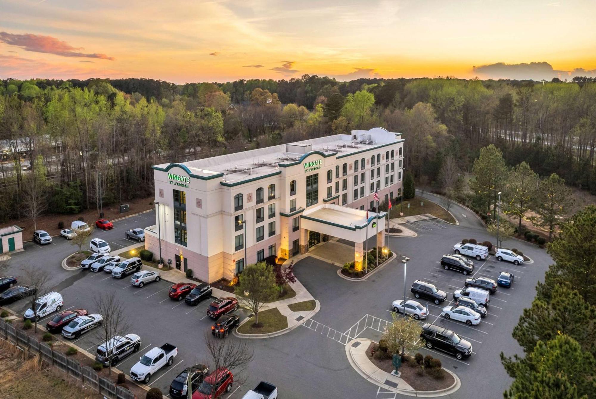 Wingate By Wyndham State Arena Raleigh/Cary Hotel Eksteriør billede
